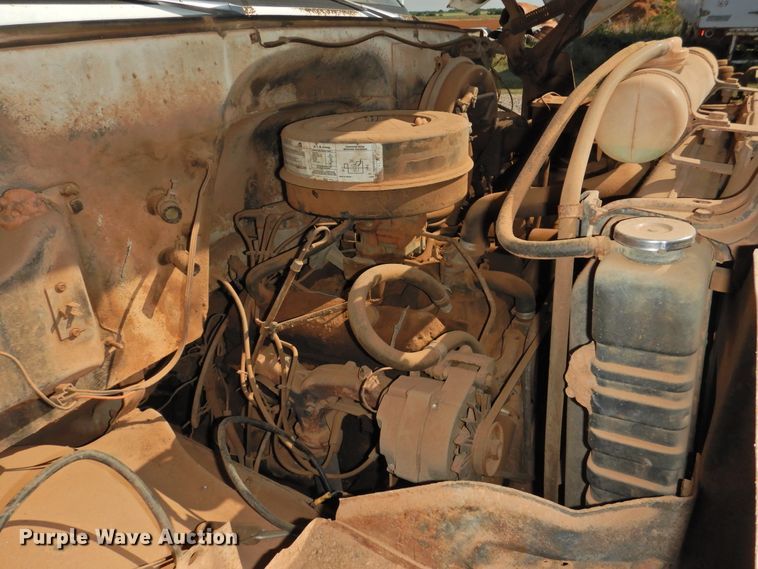 image for item DJ8489 1982 Chevrolet C60  dump flatbed truck