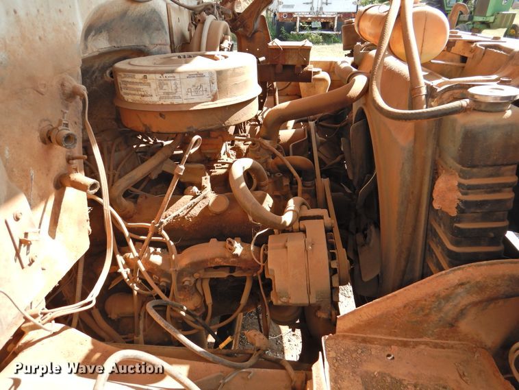 image for item DJ8489 1982 Chevrolet C60  dump flatbed truck