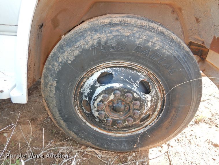 image for item DJ8489 1982 Chevrolet C60  dump flatbed truck