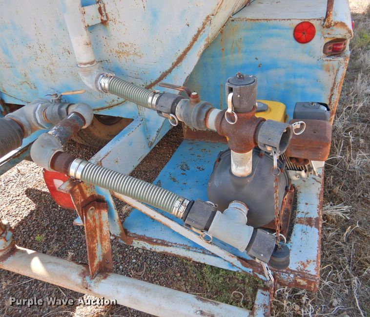 image for item DJ8490 Ford F700  water truck