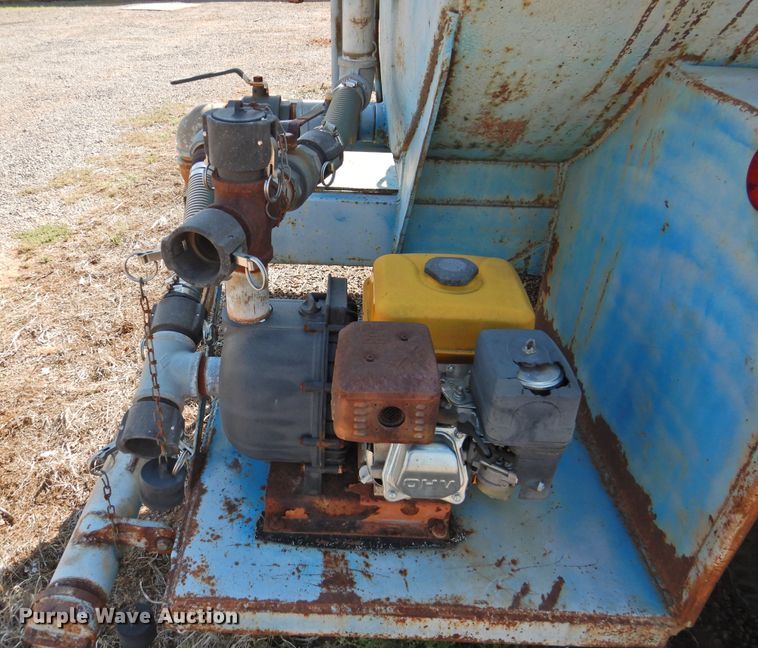 image for item DJ8490 Ford F700  water truck