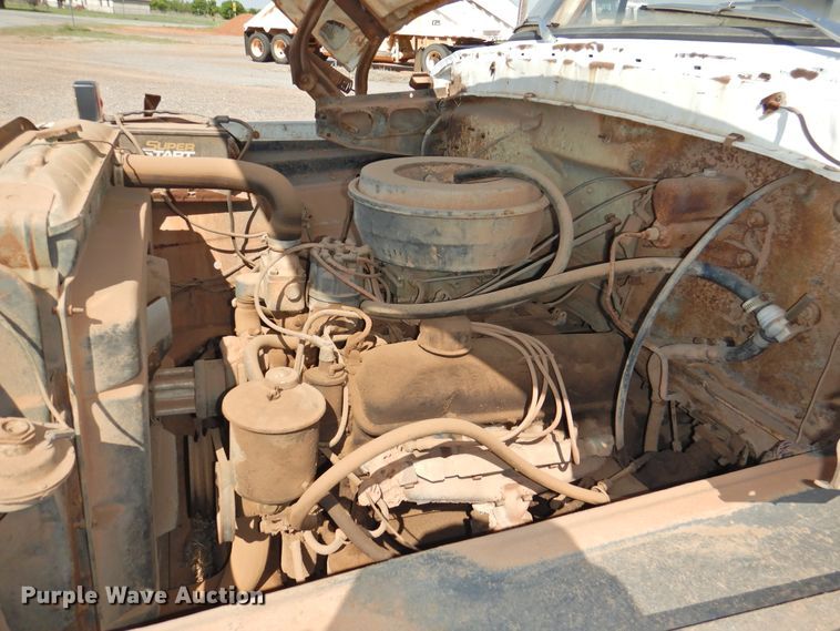 image for item DJ8490 Ford F700  water truck