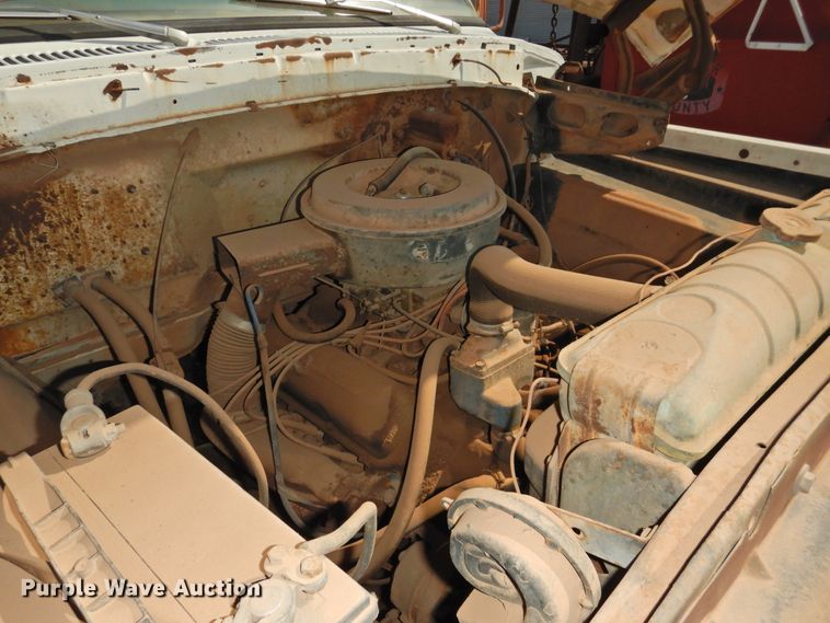 image for item DJ8490 Ford F700  water truck