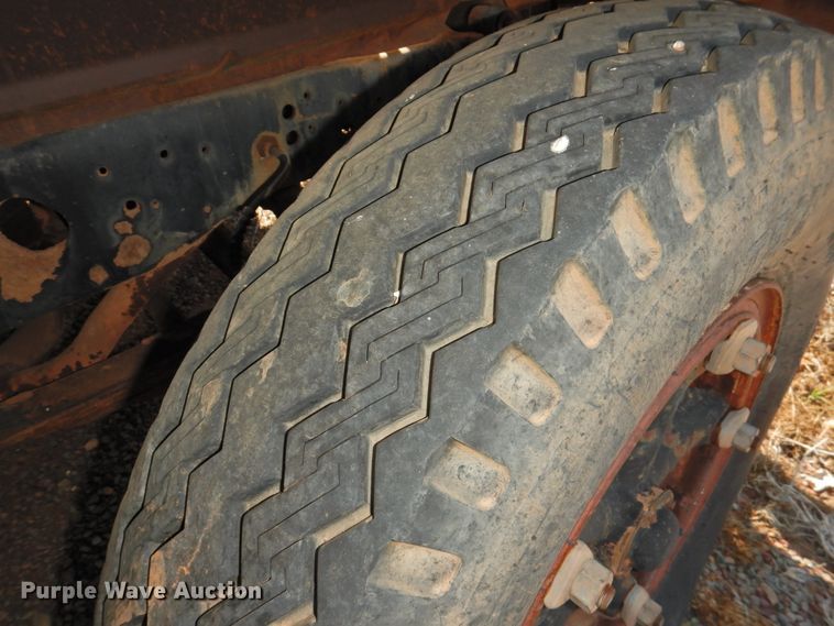 image for item DJ8490 Ford F700  water truck