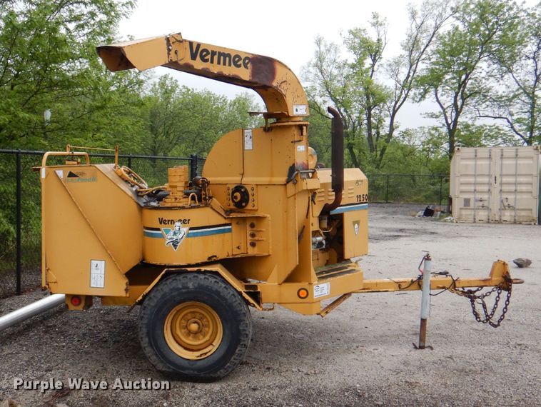 image for item DK8999 1996 Vermeer 1250BC  wood chipper
