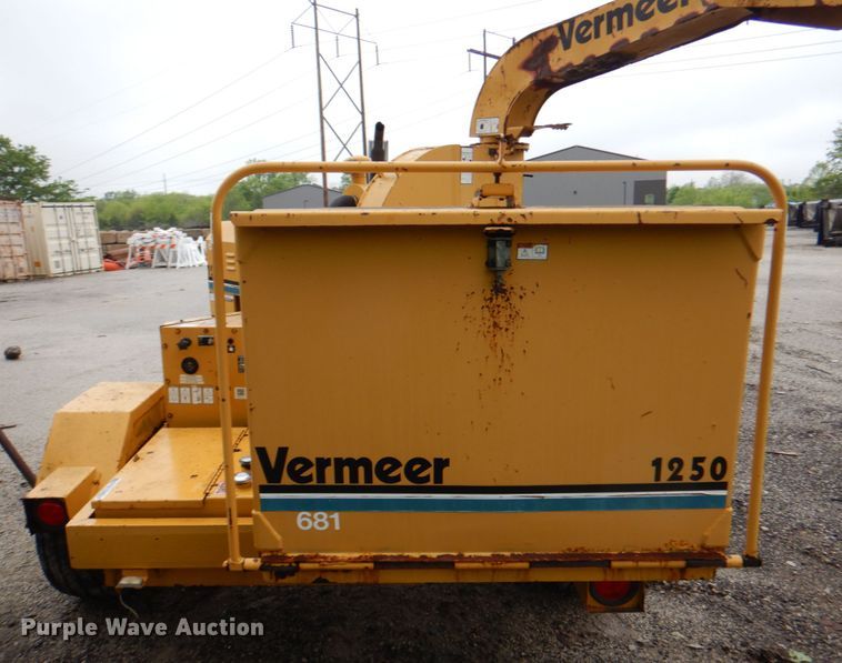 image for item DK8999 1996 Vermeer 1250BC  wood chipper