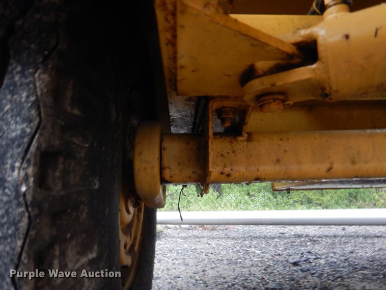 image for item DK8999 1996 Vermeer 1250BC  wood chipper