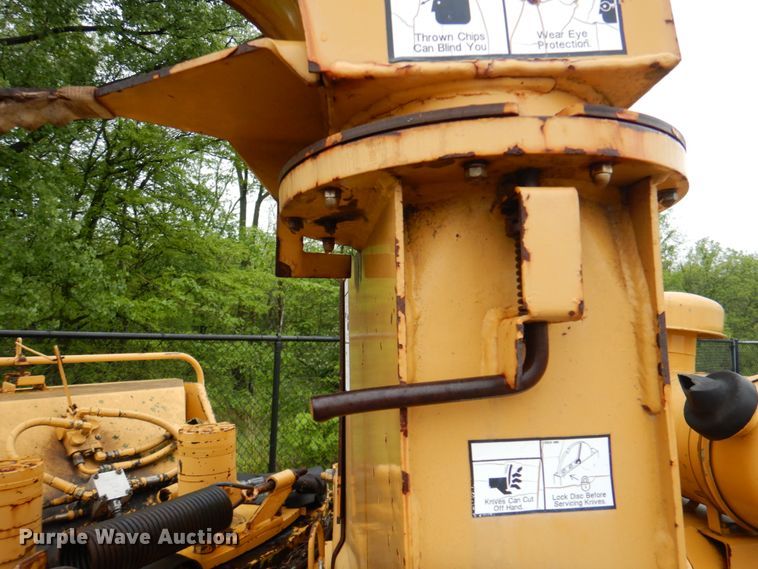 image for item DK8999 1996 Vermeer 1250BC  wood chipper