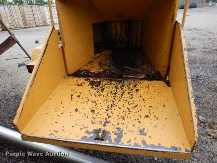 image for item DK8999 1996 Vermeer 1250BC  wood chipper