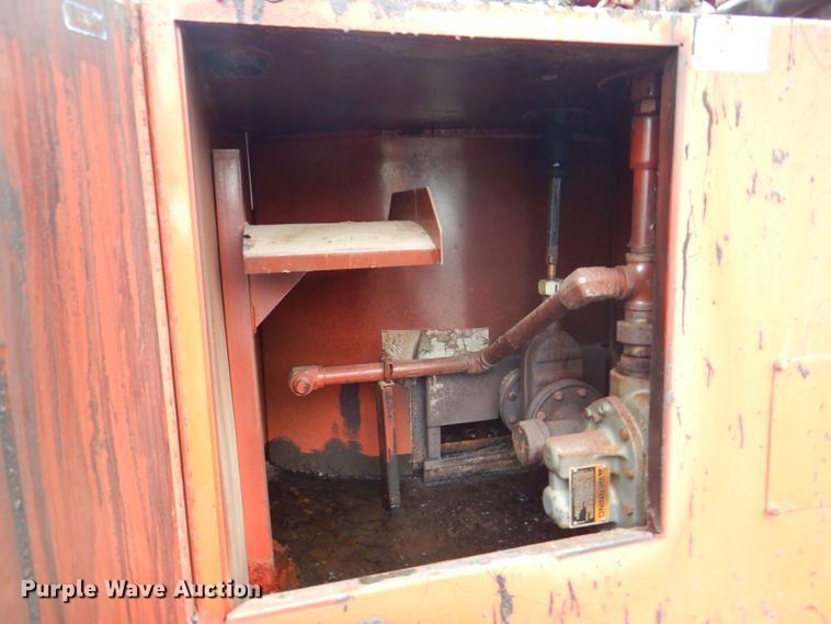 image for item DL0000 2010 Crafco EZ1000EB melter/applicator