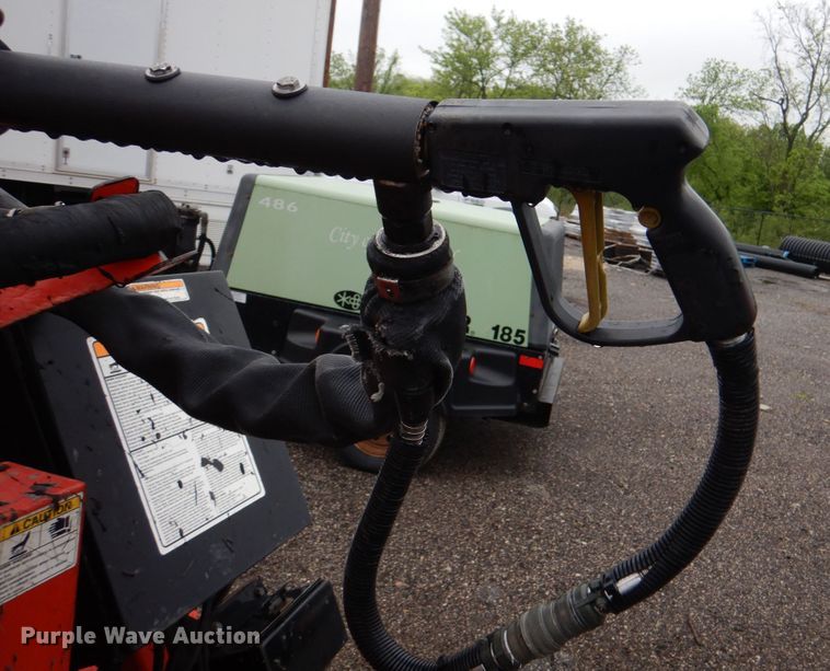 image for item DL0000 2010 Crafco EZ1000EB melter/applicator