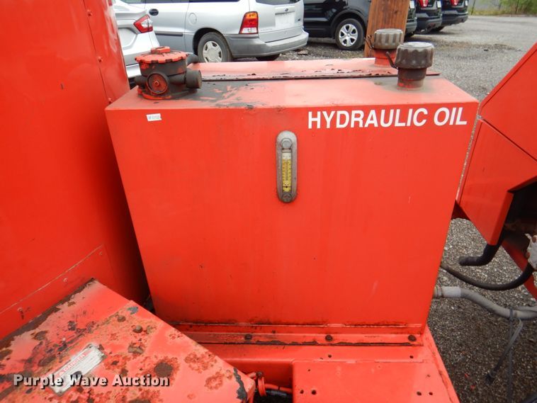 image for item DL0000 2010 Crafco EZ1000EB melter/applicator