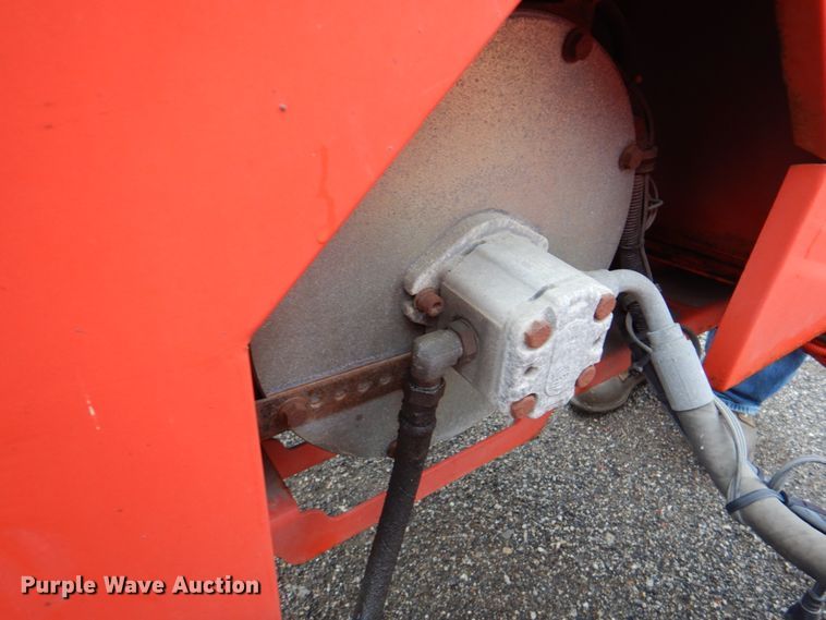 image for item DL0000 2010 Crafco EZ1000EB melter/applicator