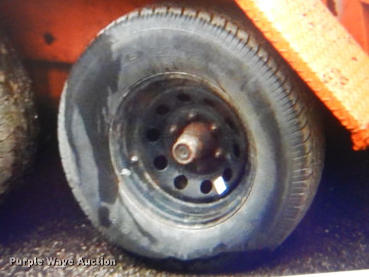 image for item DL0000 2010 Crafco EZ1000EB melter/applicator