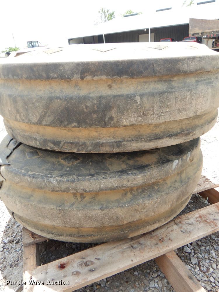 image for item DL0027 10.00-16SL tires and wheels