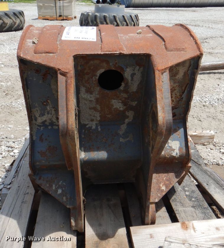 image for item DL0028 Excavator bucket