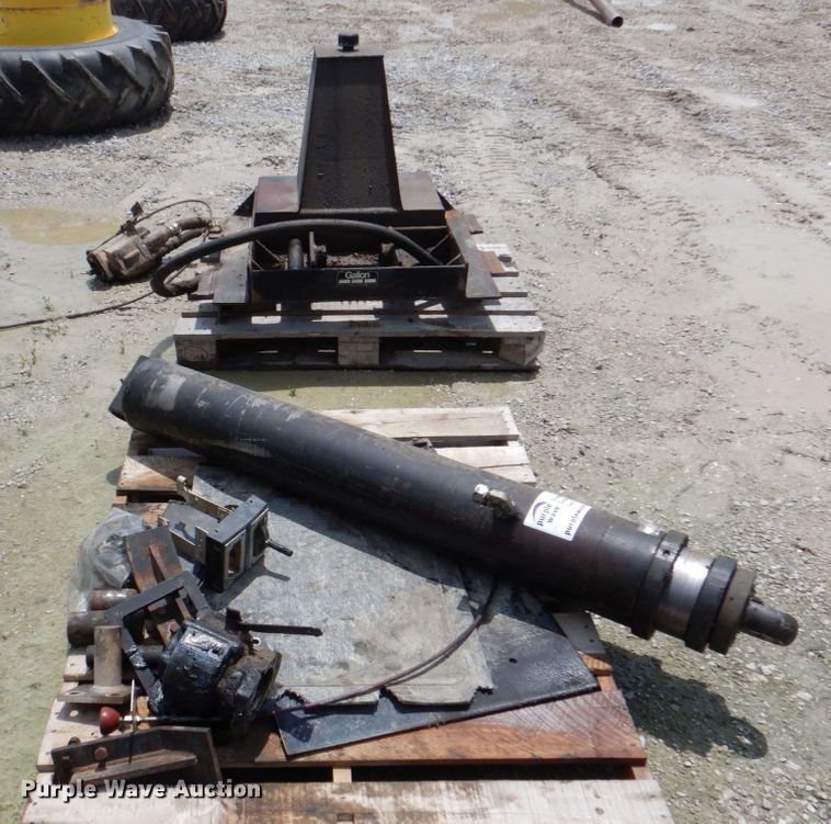 image for item DL0032 Truck parts