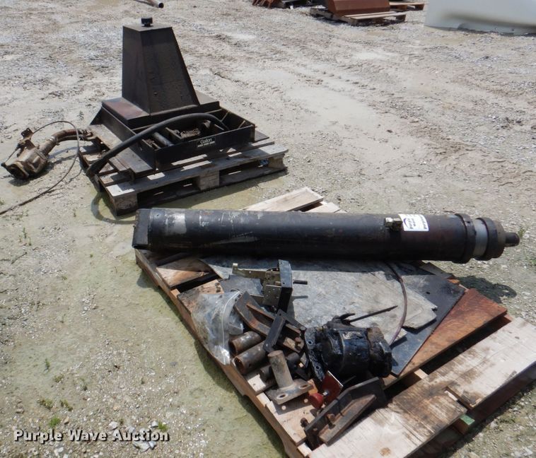 image for item DL0032 Truck parts