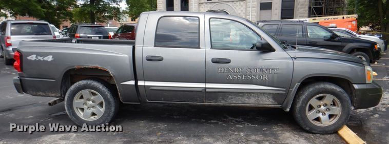 image for item DL0038 2006 Dodge Dakota SLT  Crew Cab pickup truck