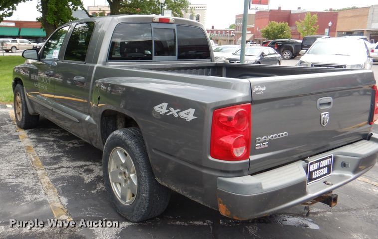 image for item DL0038 2006 Dodge Dakota SLT  Crew Cab pickup truck