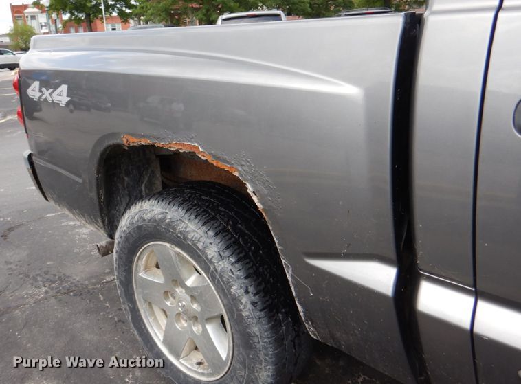 image for item DL0038 2006 Dodge Dakota SLT  Crew Cab pickup truck