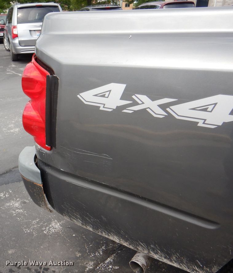 image for item DL0038 2006 Dodge Dakota SLT  Crew Cab pickup truck