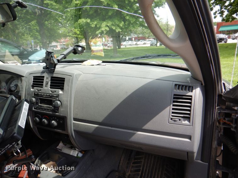 image for item DL0038 2006 Dodge Dakota SLT  Crew Cab pickup truck