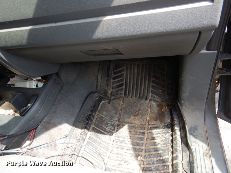 image for item DL0038 2006 Dodge Dakota SLT  Crew Cab pickup truck