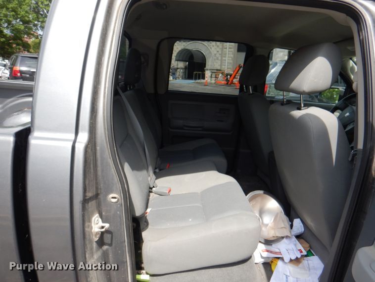 image for item DL0038 2006 Dodge Dakota SLT  Crew Cab pickup truck