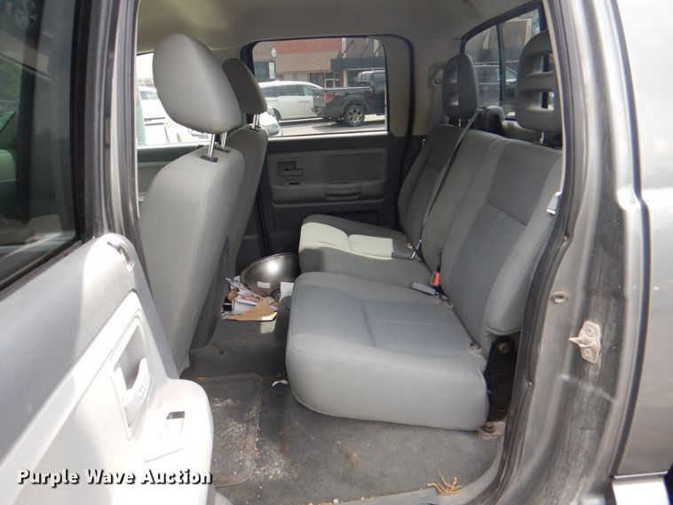 image for item DL0038 2006 Dodge Dakota SLT  Crew Cab pickup truck