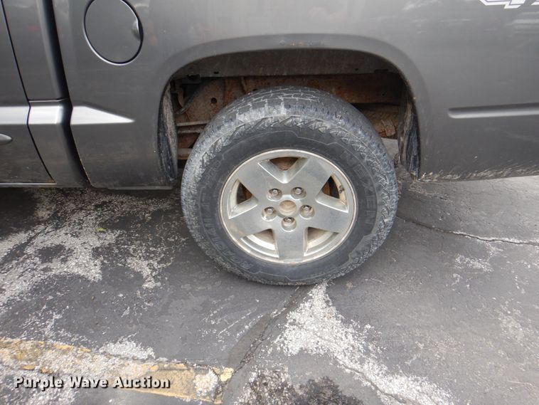 image for item DL0038 2006 Dodge Dakota SLT  Crew Cab pickup truck