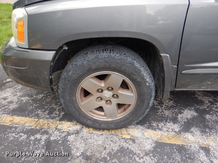 image for item DL0038 2006 Dodge Dakota SLT  Crew Cab pickup truck