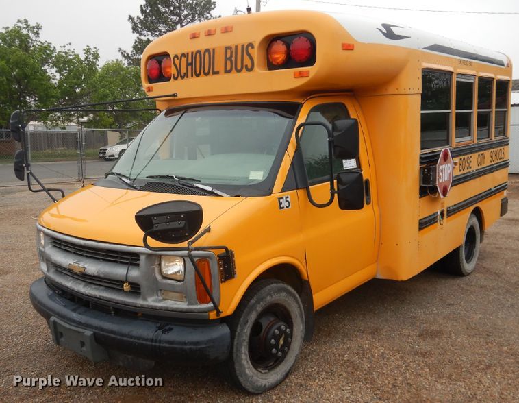 image for item DL0298 2000 Chevrolet  school bus