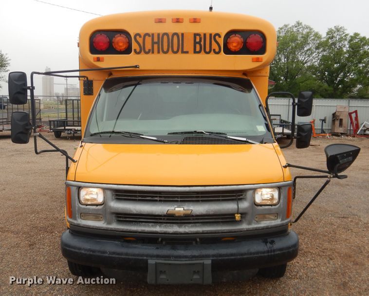 image for item DL0298 2000 Chevrolet  school bus