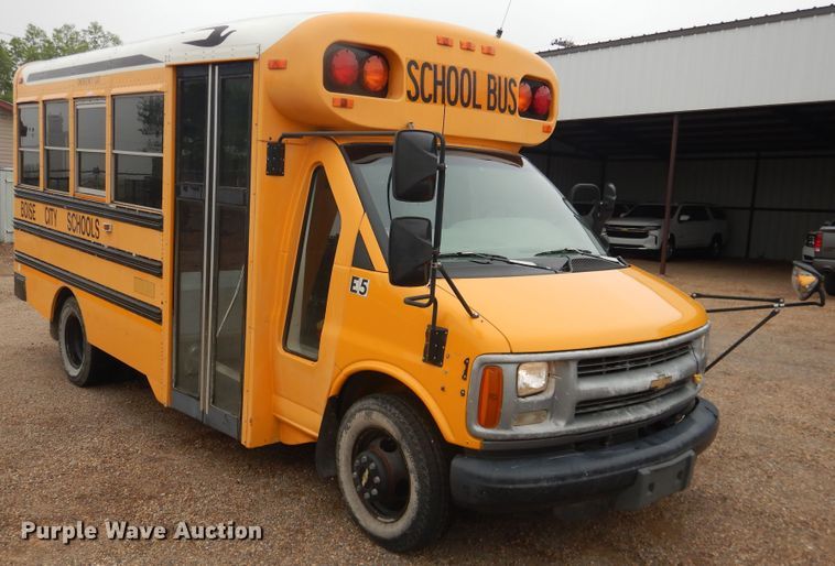 image for item DL0298 2000 Chevrolet  school bus