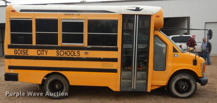 image for item DL0298 2000 Chevrolet  school bus