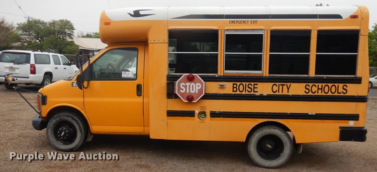 image for item DL0298 2000 Chevrolet  school bus