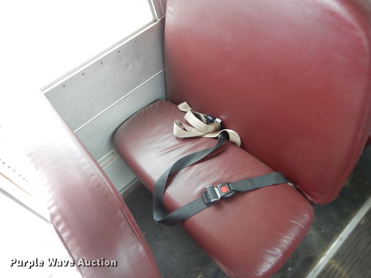 image for item DL0298 2000 Chevrolet  school bus