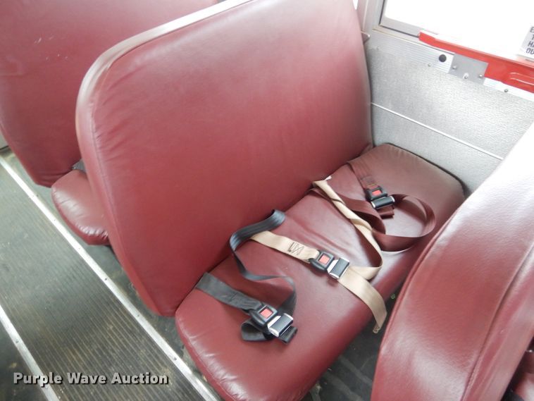 image for item DL0298 2000 Chevrolet  school bus