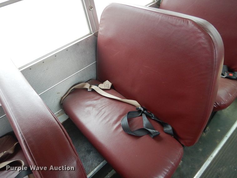 image for item DL0298 2000 Chevrolet  school bus