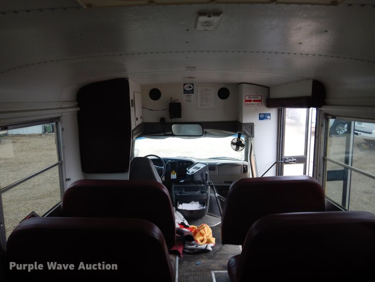 image for item DL0298 2000 Chevrolet  school bus
