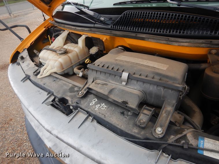 image for item DL0298 2000 Chevrolet  school bus