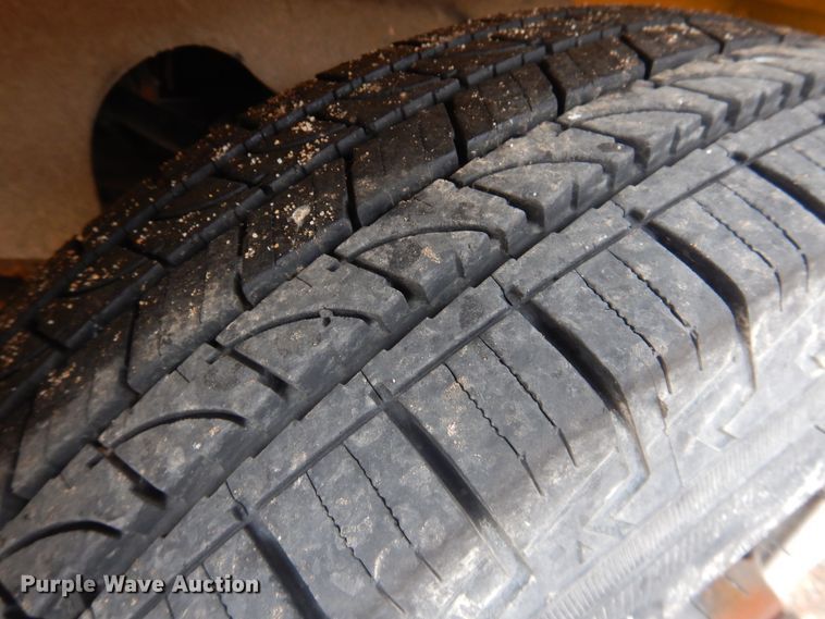 image for item DL0298 2000 Chevrolet  school bus