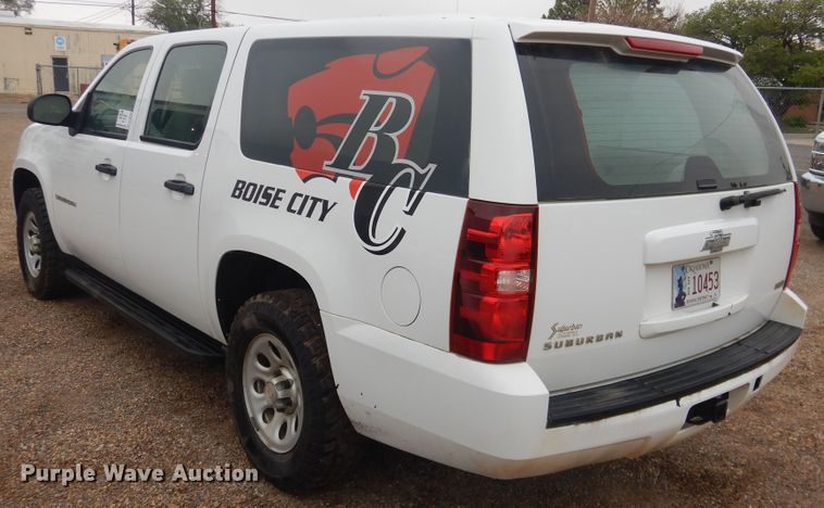 image for item DL0299 2010 Chevrolet Suburban  SUV