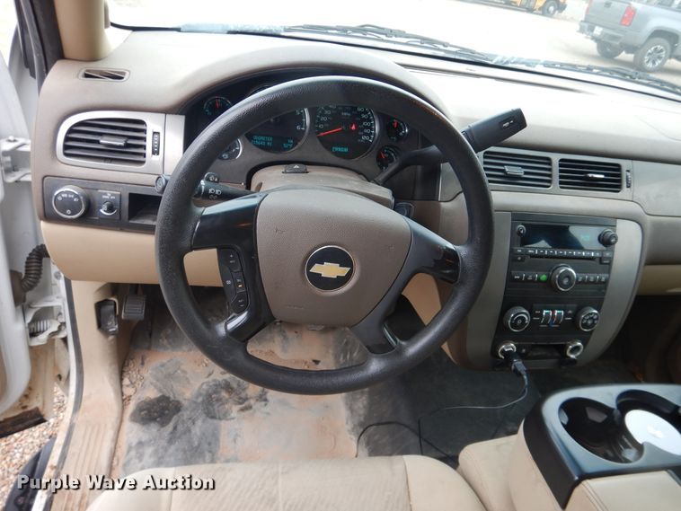 image for item DL0299 2010 Chevrolet Suburban  SUV