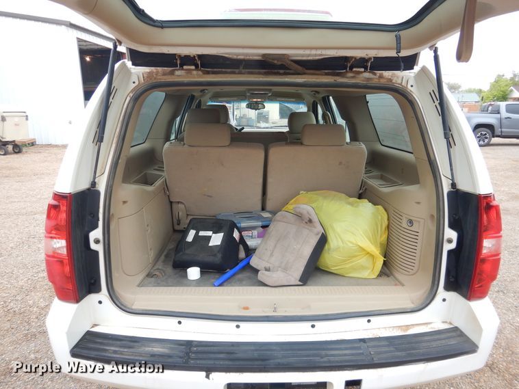 image for item DL0299 2010 Chevrolet Suburban  SUV