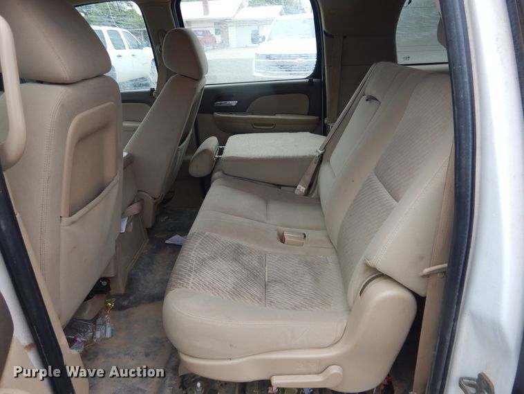 image for item DL0299 2010 Chevrolet Suburban  SUV