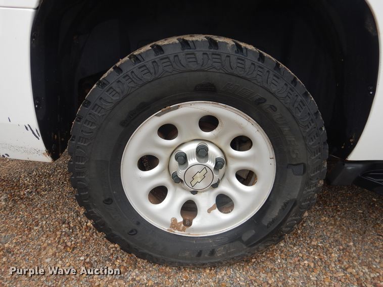 image for item DL0299 2010 Chevrolet Suburban  SUV