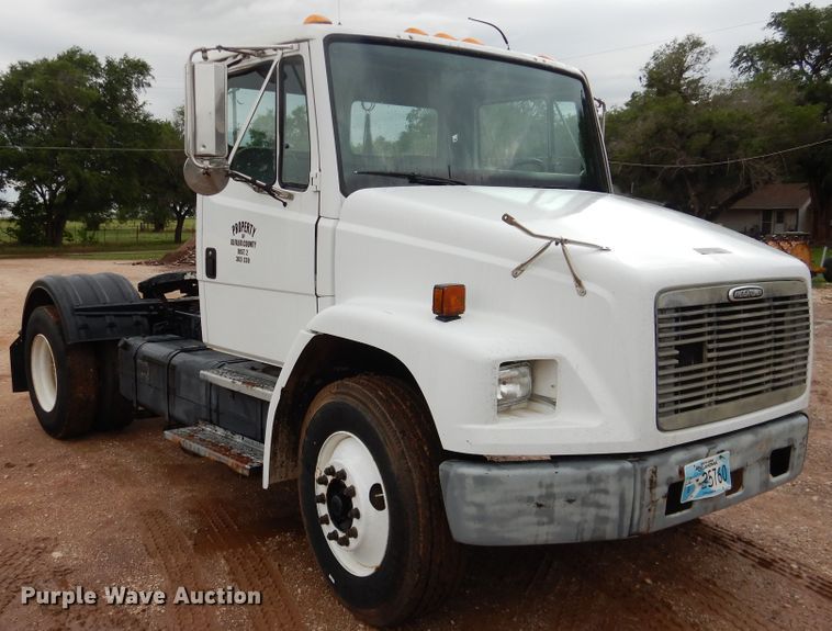 image for item DL0343 1999 Freightliner FL80  semi truck