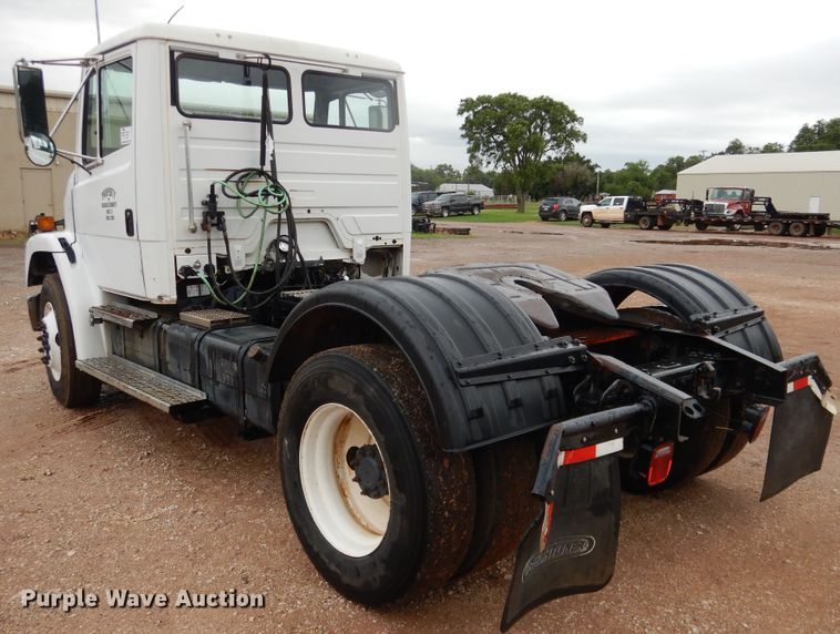 image for item DL0343 1999 Freightliner FL80  semi truck